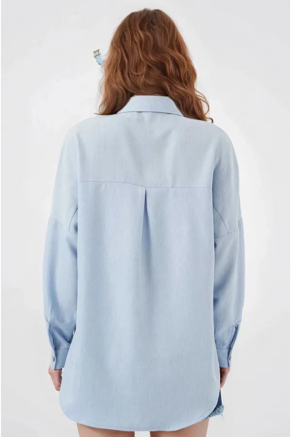 Kadın Buz Mavi Oversize Çift Cepli Keten Gömlek HZL22S-BD1201261