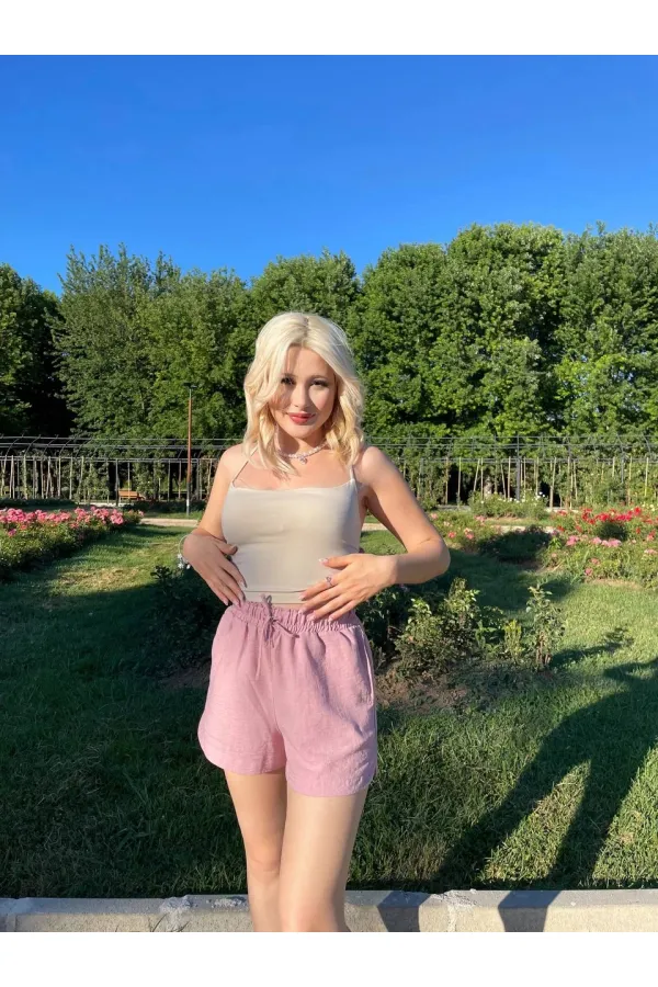 Kadın Gül Kurusu Beli Lastikli Yırtmaç Detaylı Cepli Keten Şort HZL24S-ZK11071