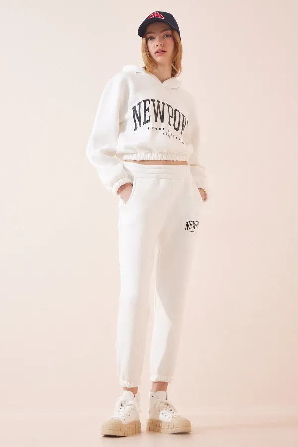 Kadın Beyaz Kapüşonlu Baskılı Polarlı Üstü Crop İçi Şardonlu Eşofman Takımı HZL23W-BD1553971