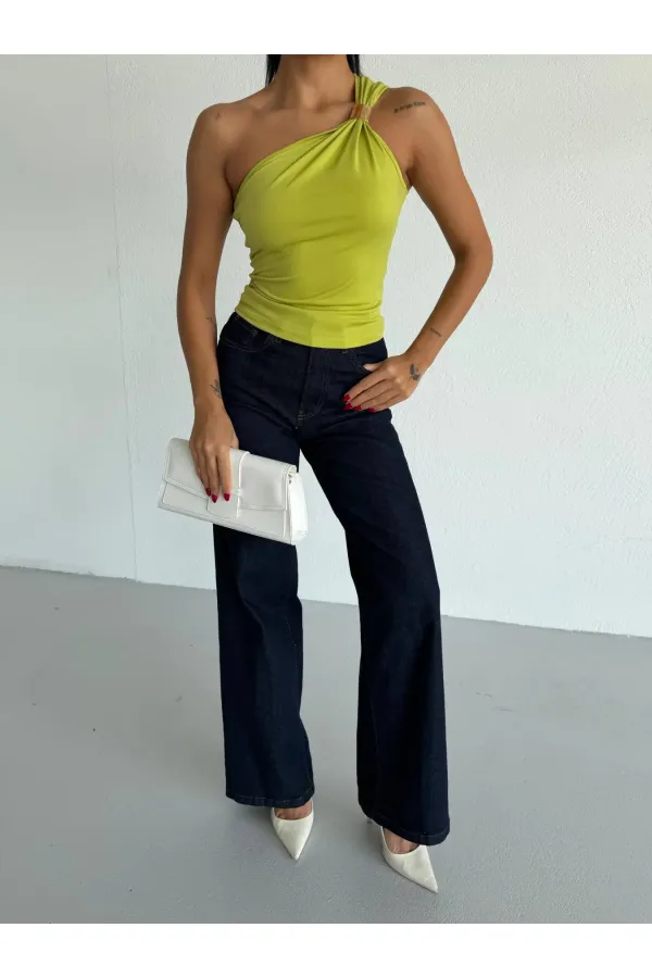 Kadın Fıstık Yeşili Tek Omuz Gold Metal Detaylı Sandy Bluz HZL26S-FRY123821