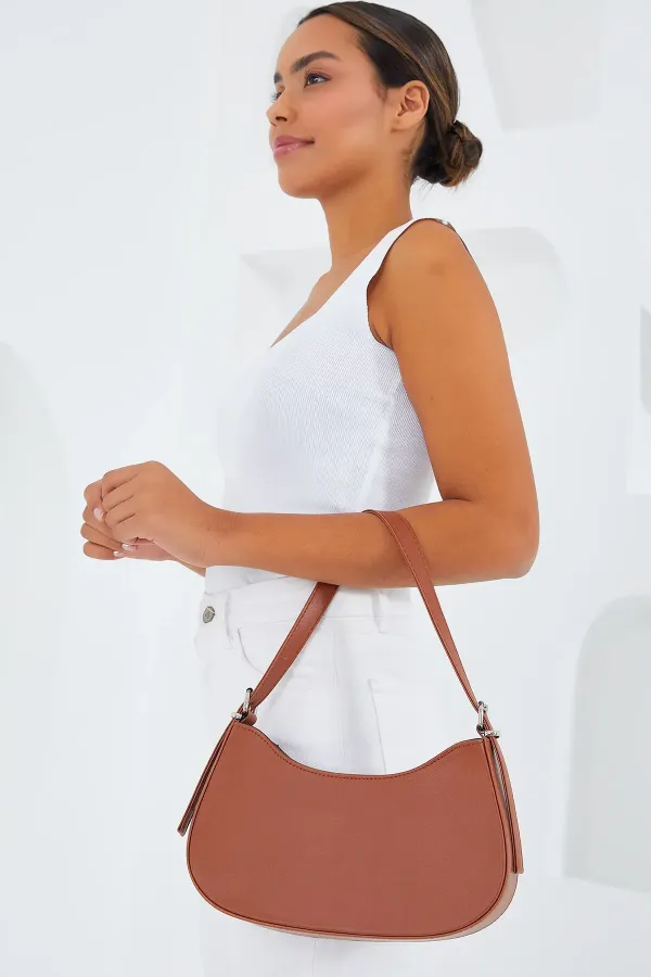 Women's Tan Flat Baguette Bag 010167