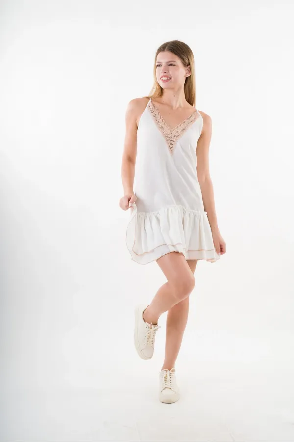 Kadın Beyaz V Yaka İp Askılı Eteği Pileli Güpür Detaylı Elbise HZL24S-YY244