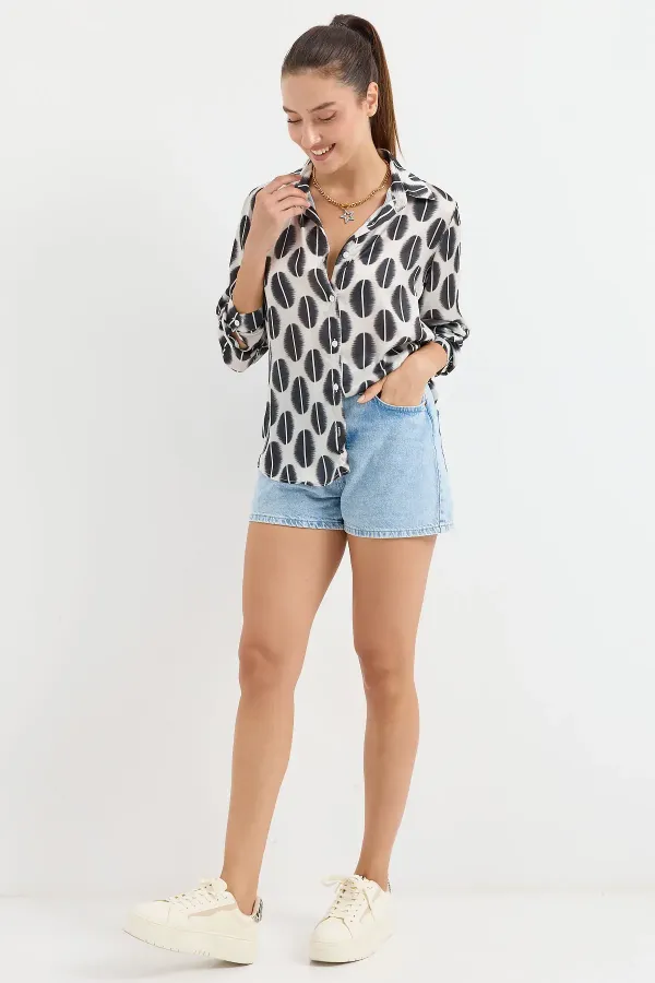 Chemise en satin légèrement drapée 3964 - Noir