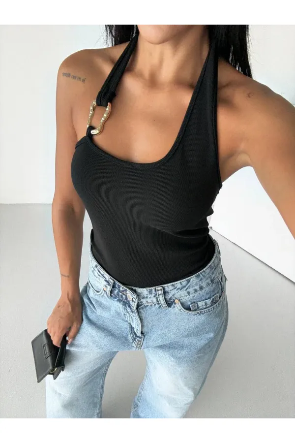 Kadın Siyah Ottoman Kumaş Halter Yaka Toka Detay Bluz HZL26W-BD123321