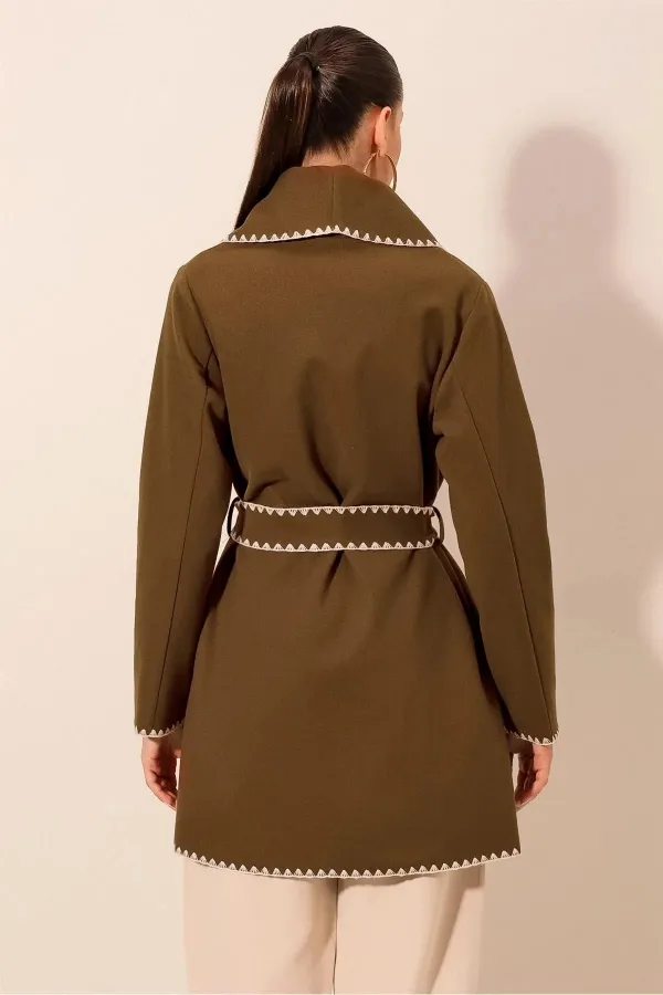 Kadın Kahverengi Nakış Detaylı Beli Kuşaklı Düğmesiz Astarsız Kaşe Kaban  HZL24W-BD191301