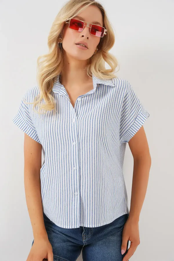 Chemise rayée à manches courtes pour femme 20324 - Bleue