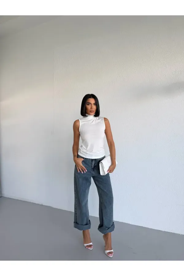 Women's White Turtleneck Sleeveless Sandy Crop Blouse HZL26S-FRY123931 Women's White Turtleneck Sleeveless Sandy Crop Blouse HZL26S-FRY123931
