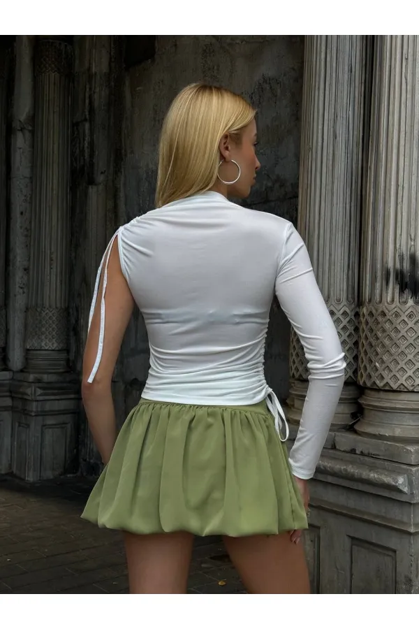 Kadın Beyaz Tek Kol Yanları Büzgülü Sandy Kumaş Bluz HZL25W-ZK11501