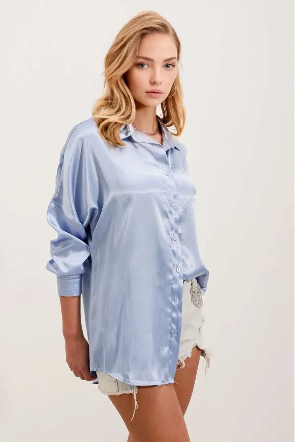 Chemise oversize fluide bleu glacier satinée pour femme HZL23S-BD139851