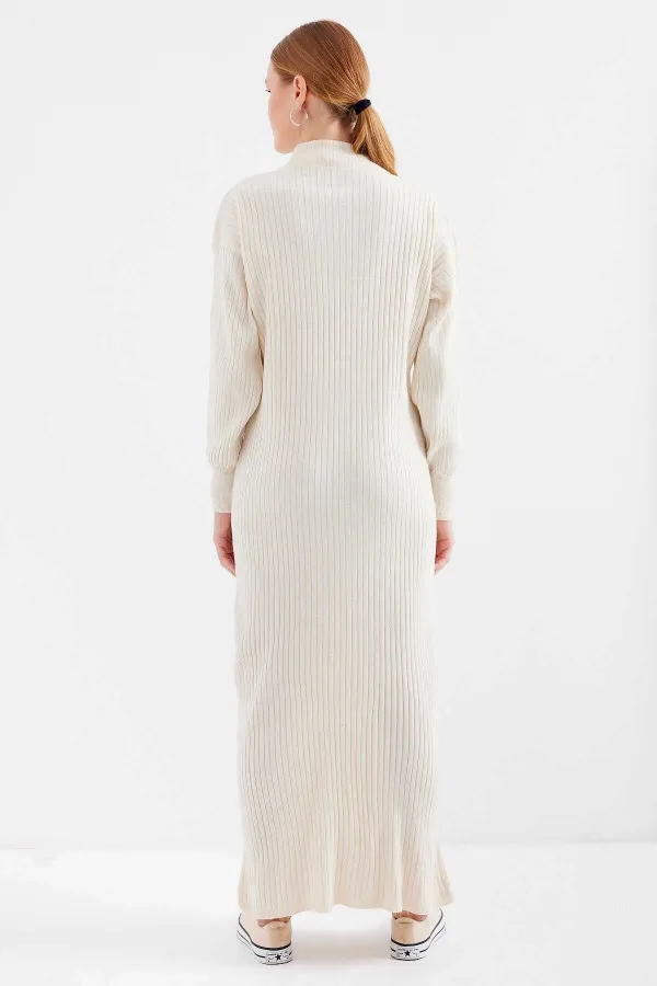 Robe longue en maille côtelée crème à col zippé pour femme HZL24W-BD1102271