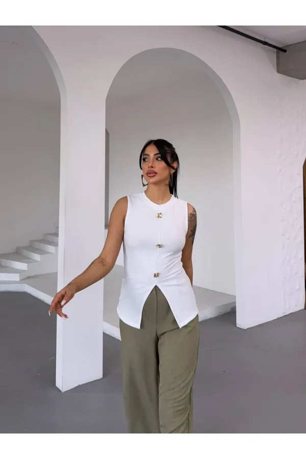 Kadın Beyaz Bisiklet Yaka Düğme Detaylı Ottoman Kumaş Bluz HZL25S-FRY123091