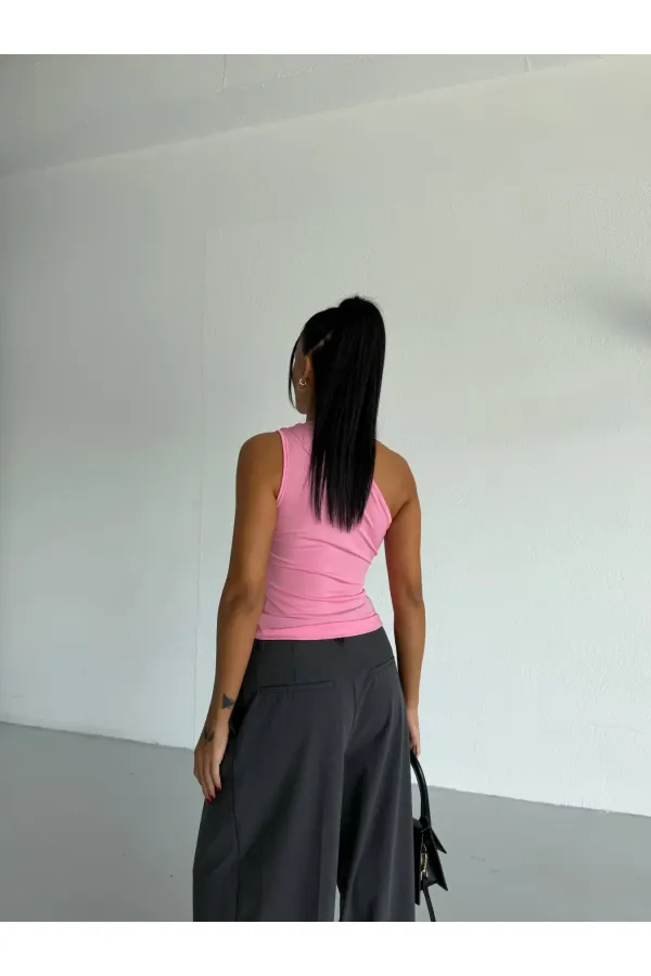 Kadın Pembe Tek Omuz Gold Metal Detaylı Sandy Bluz HZL26S-FRY123821