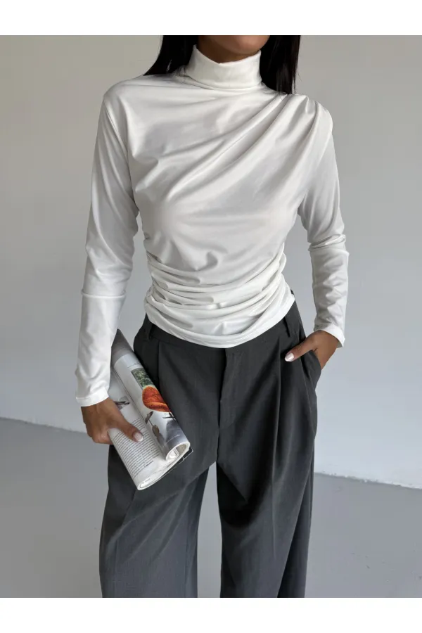 Kadın Beyaz Uzun Kollu Drape Detaylı Boğazlı Sandy Bluz HZL25W-FRY123301