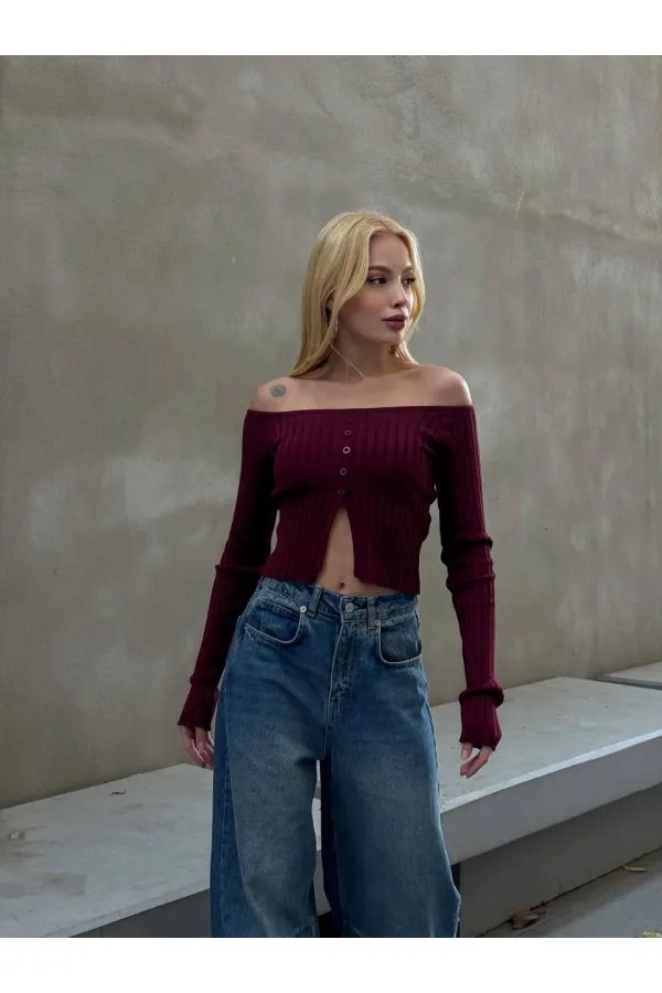 Kadın Bordo Önden Düğme Detaylı Kayık Yaka Triko Bluz HZL25W-ZK10341