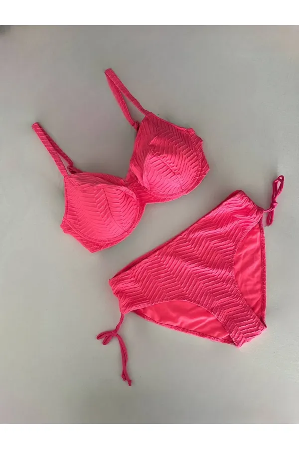 Kadın Canlı Pembe Desenli Büyük Beden Astarlı Bikini Takım HZL25S-LC4004