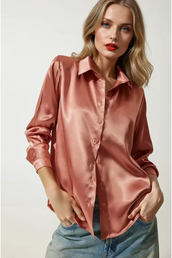 Kadın Tarçın Hafif Dökümlü Saten Yüzeyli Gömlek HZL22W-BD139641