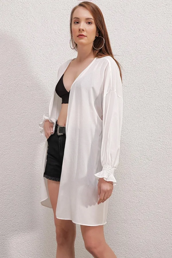 Women's White Ruffle Sleeve Elasticated Loose Kimono HZL23S-BD158821