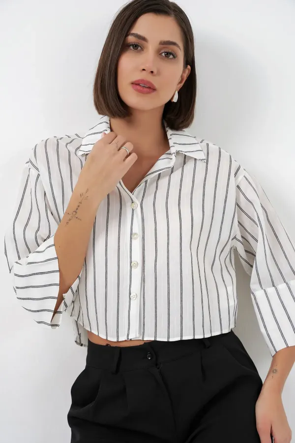 Chemise courte rayée oversize pour femme 20326 - B. Blanc