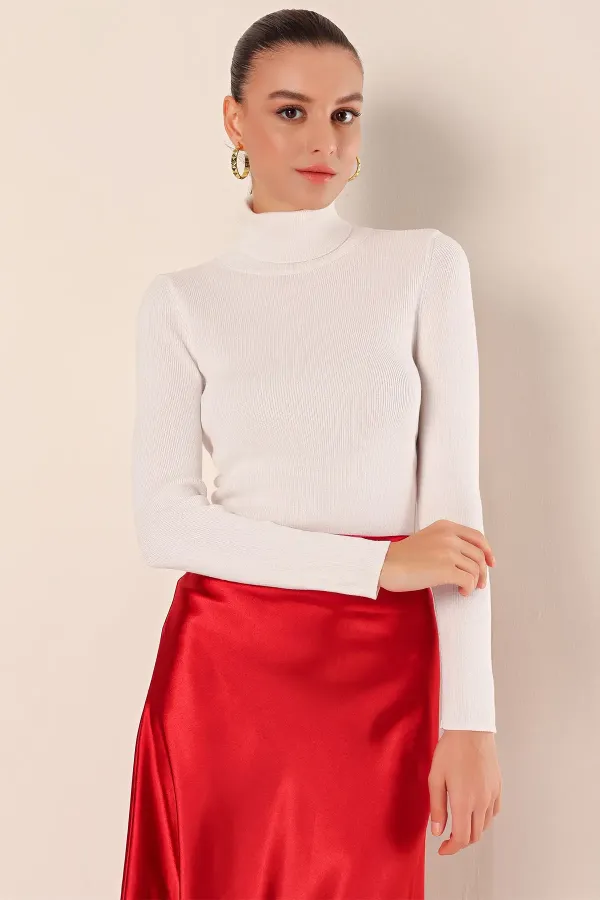 15825 Boğazlı Triko Kazak - Beyaz