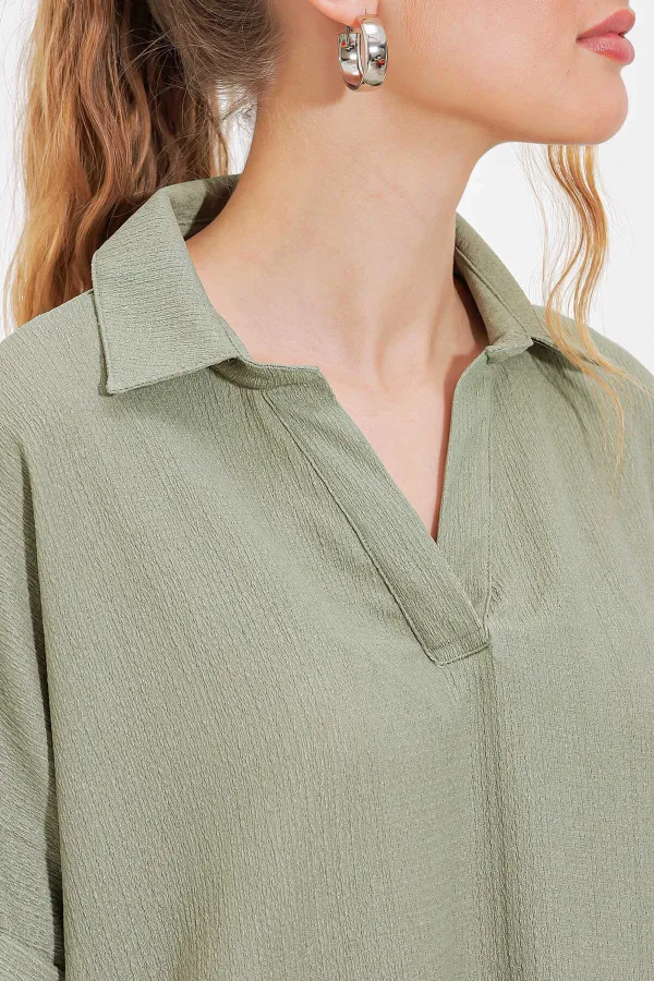 Kadın Çağla Yeşili Polo Yaka Geniş Kesim Örme Bluz HZL24S-BD104861