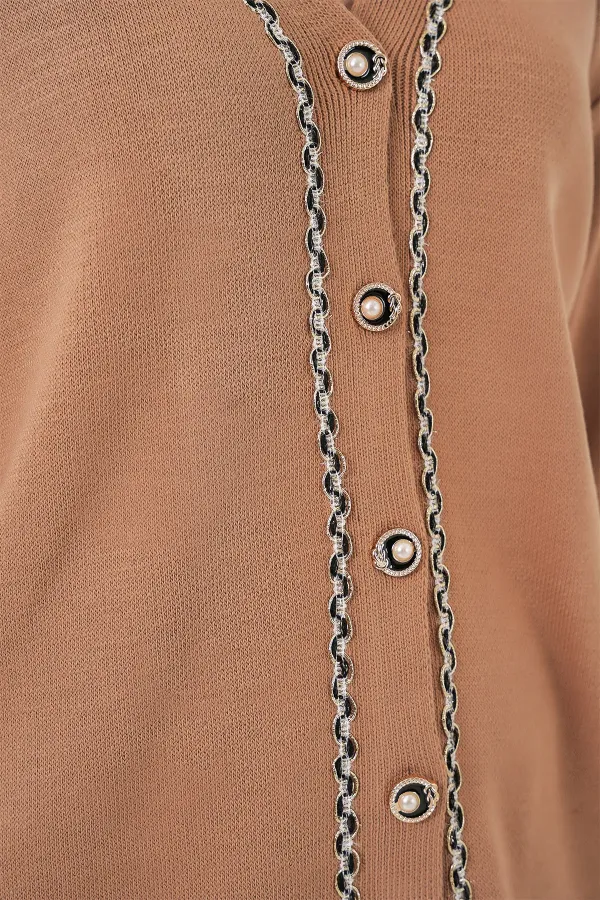 Ensemble deux pièces pour femme : cardigan, pantalon et pull 15956 - Camel