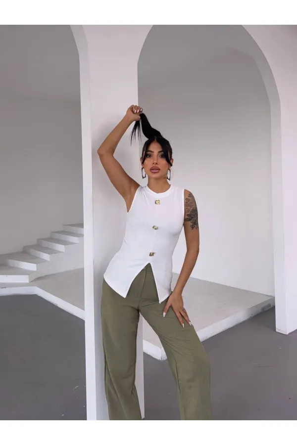 Kadın Beyaz Bisiklet Yaka Düğme Detaylı Ottoman Kumaş Bluz HZL25S-FRY123091