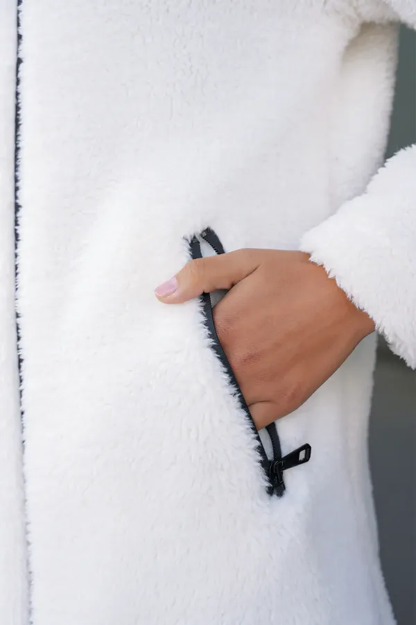 9132 Kapüşonlu Peluş Kaban - Krem