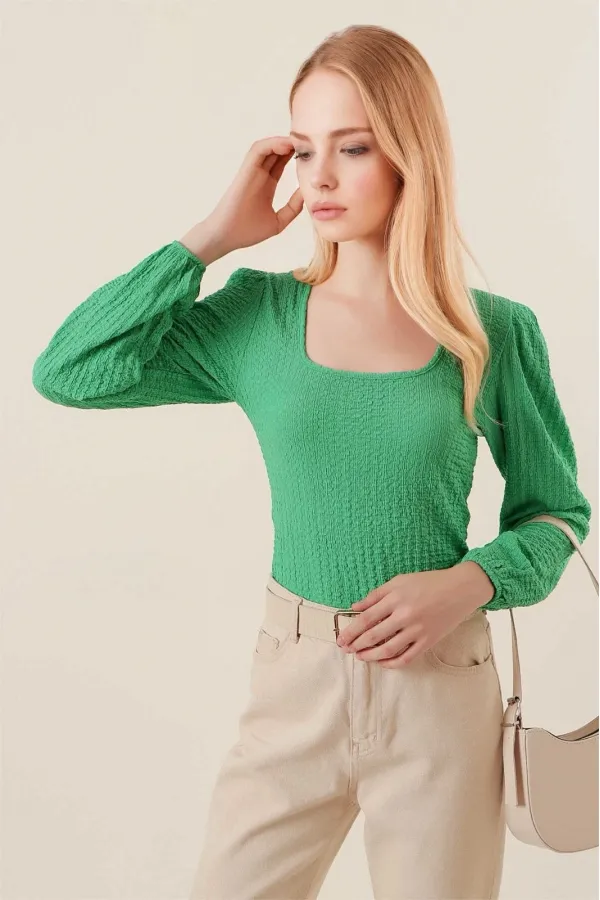 Kadın Yeşil Balon Kol Dokulu Kare Yaka Trend Örme Bluz HZL23W-BD104421
