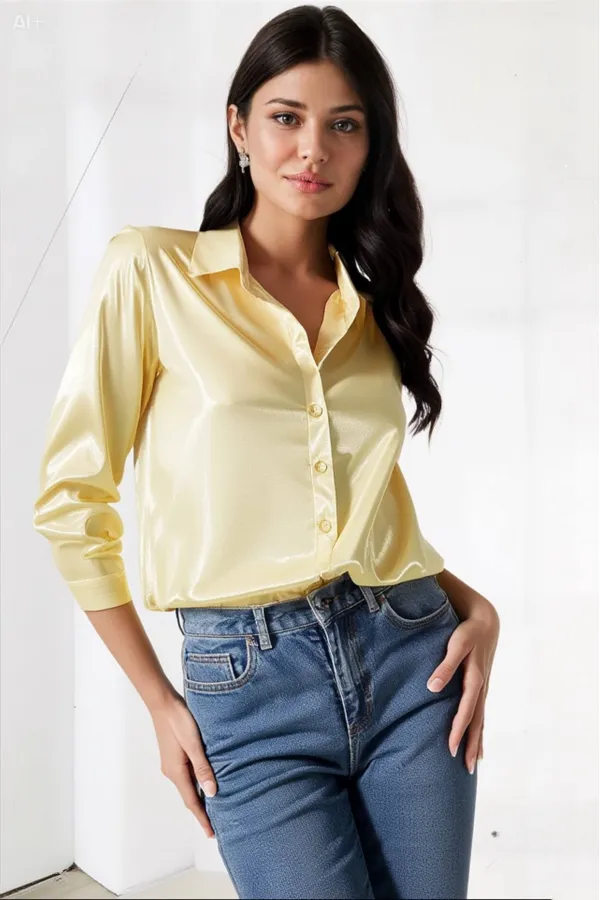 Kadın Açık Sarı Hafif Dökümlü Saten Yüzeyli Gömlek HZL22W-BD139641