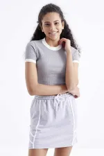 Tommylife Toptan Gri Basic Kol Detaylı O Yaka Kadın Crop Top T-Shirt - 97200