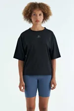 Tommylife Toptan Siyah O Yaka Baskı Detaylı Oversize Kısa Kol Kadın T-Shirt - 97263