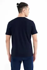 Tommylife Toptan Lacivert Ön Cep Detaylı Baskılı Standart Kalıp Erkek T-Shirt - 88200