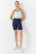 Débardeur court sans manches à col rond Tommylife Wholesale bleu ciel basique, coupe ajustée - 97162