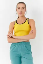 Débardeur court jaune basique sans manches à col en U pour femme Tommylife Wholesale - 97162