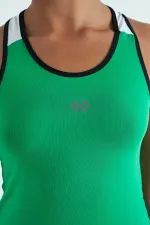 Débardeur femme Tommylife Wholesale vert avec détail imprimé au dos - Coupe standard - 97269