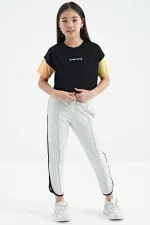 Tommylife Toptan Siyah Yazı Baskılı O Yaka Düşük Omuzlu Oversize Kız Çocuk T-Shirt - 75130