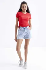 Tommylife Wholesale Pomegranate Blossom Basic Side Gathered O-Neck Women's Crop Top T-Shirt - 97203