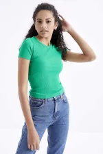 Tommylife Toptan Yeşil Basic Kısa Kol O Yaka Kadın T-Shirt - 97202