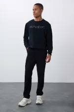 Pantalon de survêtement bleu marine pour homme Tommylife Wholesale, avec cordon de serrage, poches, coupe standard et jambes classiques - 84682