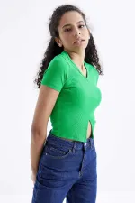 Tommylife Wholesale Green Basic Front Slit V-Neck Women's Crop Top T-Shirt - 97206