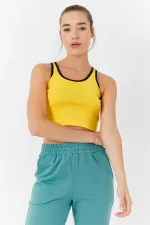 Débardeur court jaune basique sans manches à col en U pour femme Tommylife Wholesale - 97162