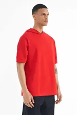 Tommylife Wholesale T-shirt rouge à capuche oversize pour homme avec étiquette sur la manche - 88179