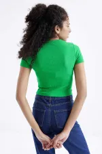 Tommylife Wholesale Green Basic Front Slit V-Neck Women's Crop Top T-Shirt - 97206