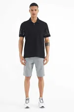 T-shirt homme Tommylife Wholesale, manches noires imprimées, col polo, coupe standard - 88240