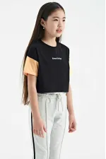 Tommylife Toptan Siyah Yazı Baskılı O Yaka Düşük Omuzlu Oversize Kız Çocuk T-Shirt - 75130