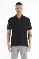 T-shirt homme Tommylife Wholesale, manches noires imprimées, col polo, coupe standard - 88240