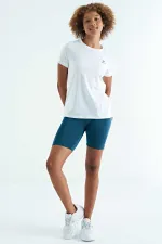 T-shirt femme Tommylife Wholesale blanc à fente au dos, col rond, manches courtes, coupe standard - 97267