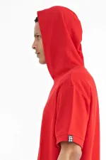 Tommylife Wholesale T-shirt rouge à capuche oversize pour homme avec étiquette sur la manche - 88179