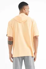Tommylife Wholesale T-shirt à capuche orange oversize pour homme avec étiquette sur la manche - 88179
