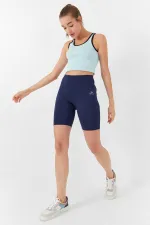 Débardeur court sans manches à col rond Tommylife Wholesale bleu ciel basique, coupe ajustée - 97162